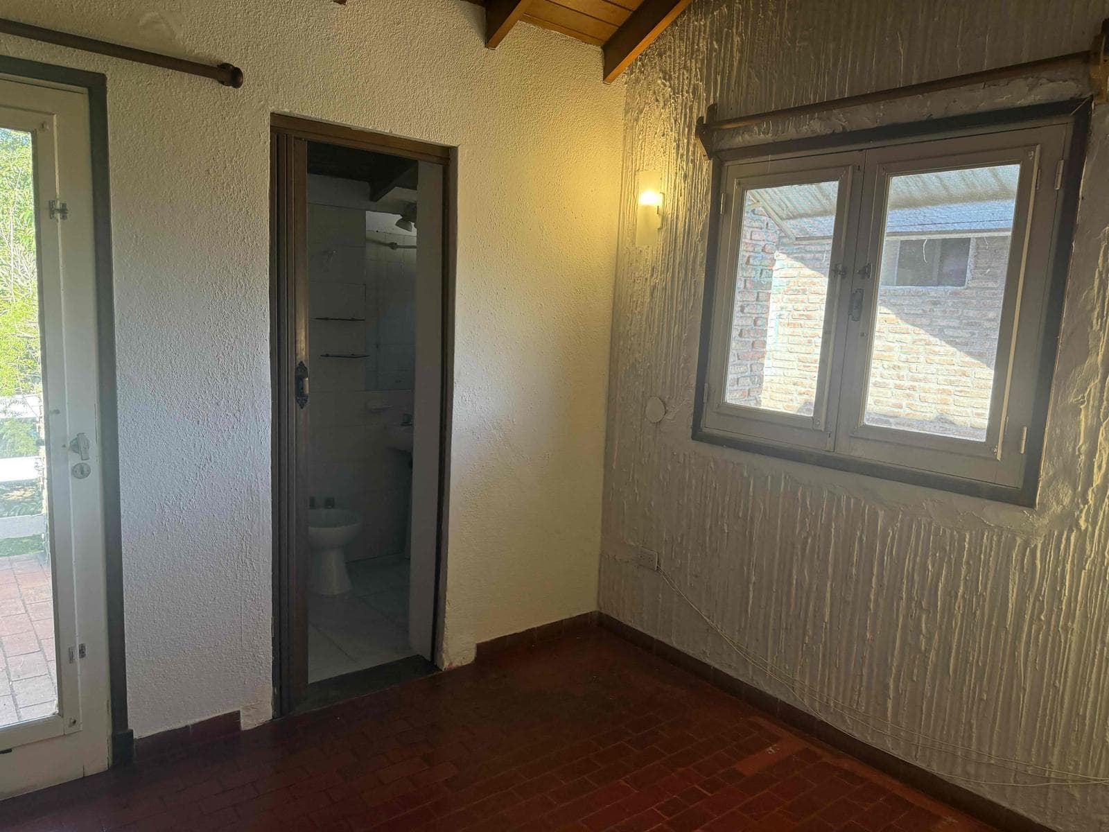 House in Maschwitz Club