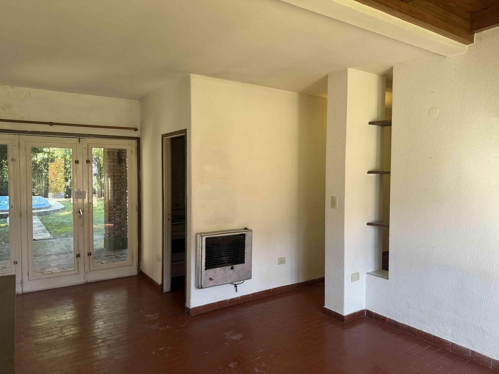 House in Maschwitz Club