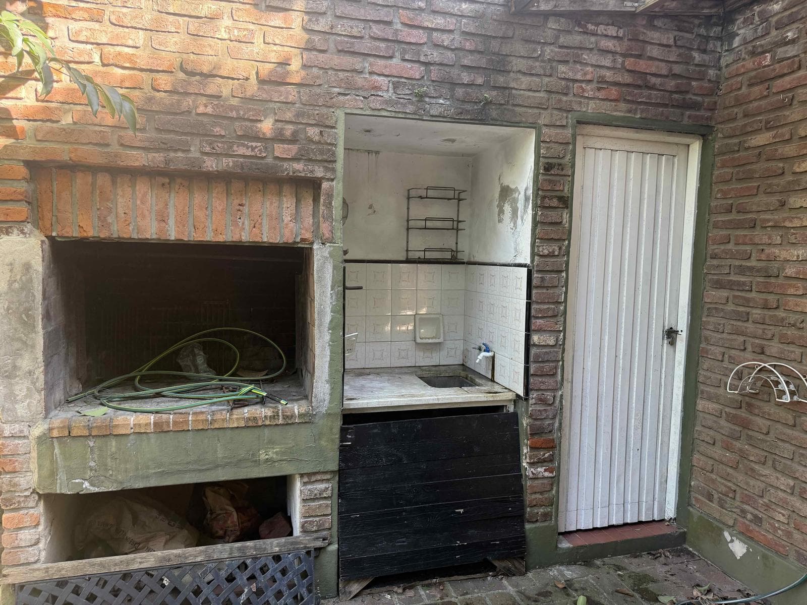 House in Maschwitz Club
