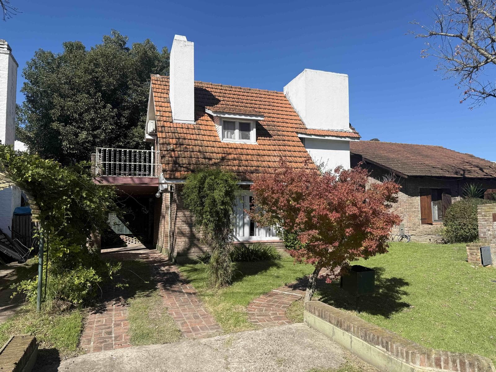 House in Maschwitz Club