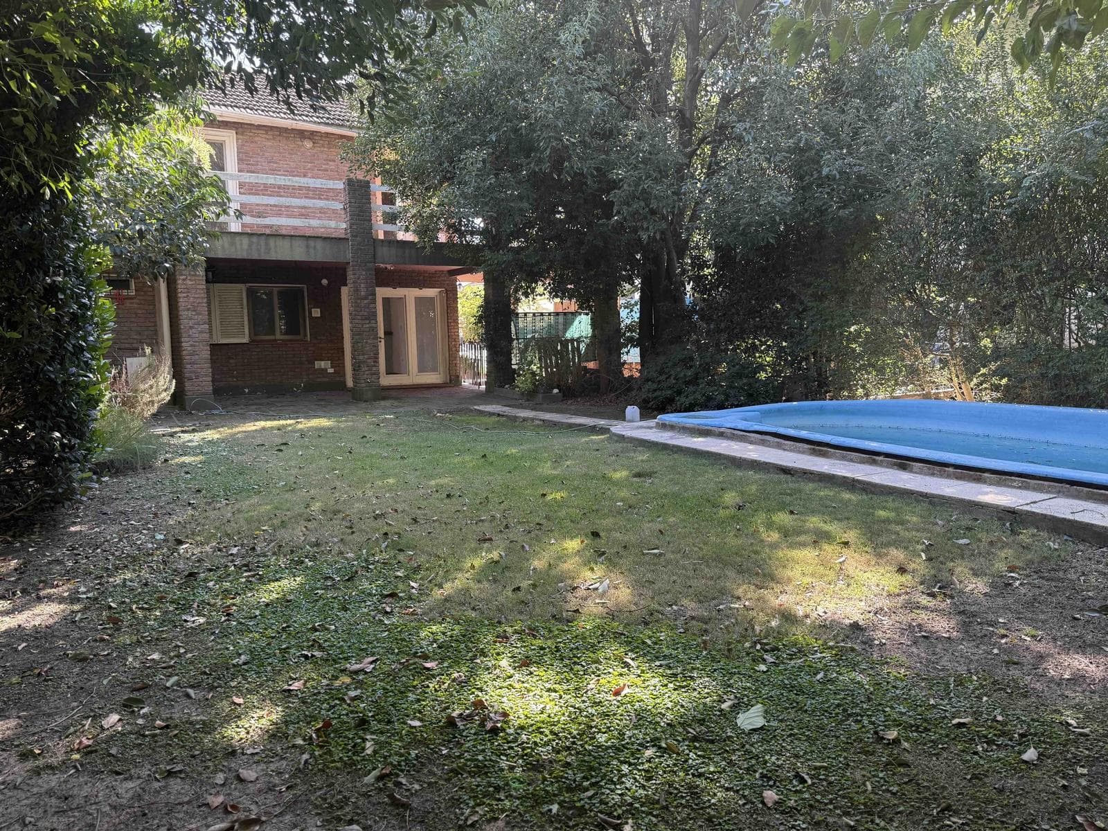 House in Maschwitz Club
