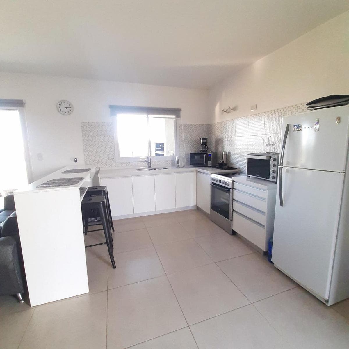 EXCELLENT HOUSE WITH A GARDEN AND POOL