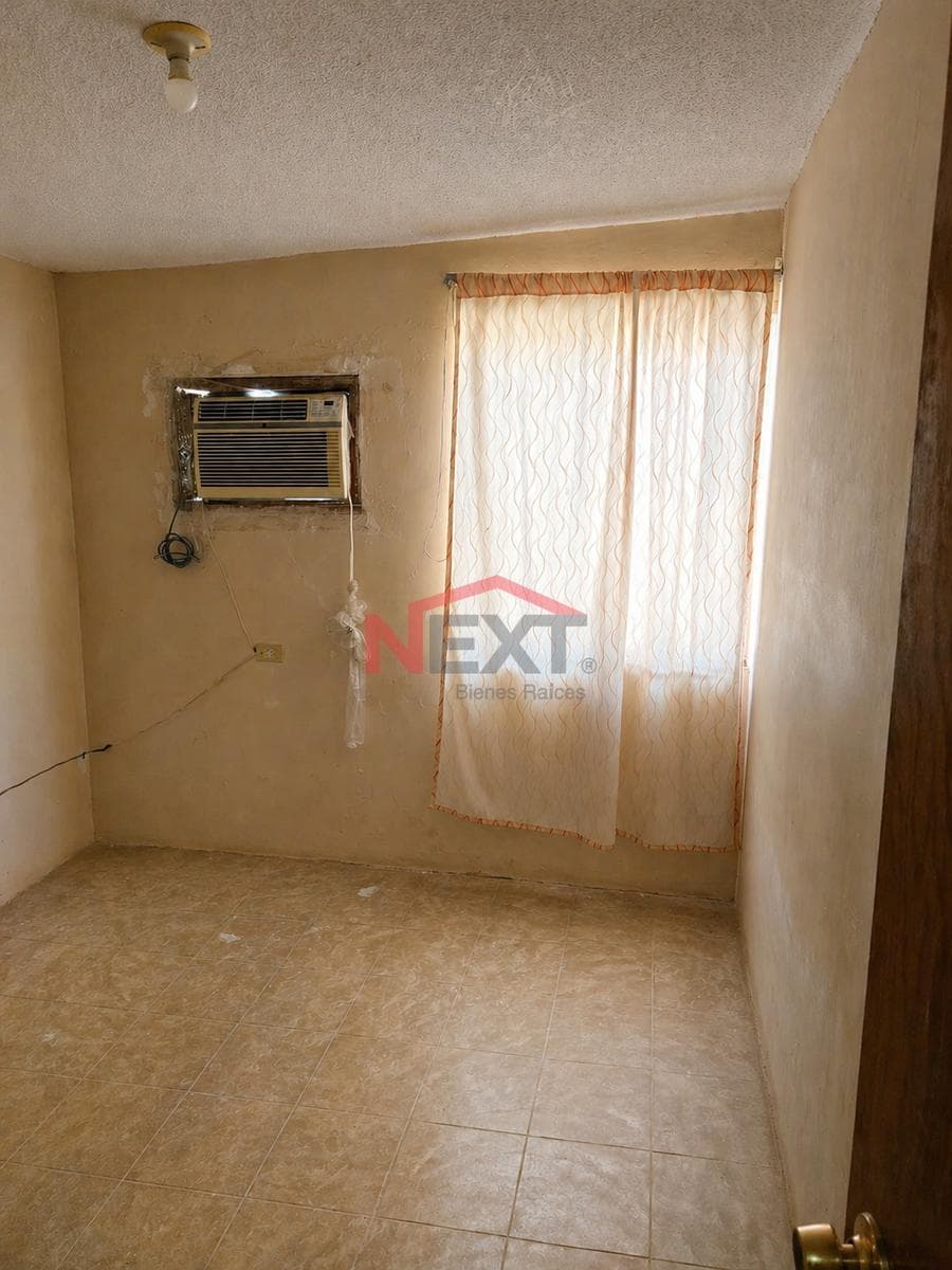 HOUSE FOR SALE LOCATED IN THE PRIMERO DE MAYO NEIGHBORHOOD
