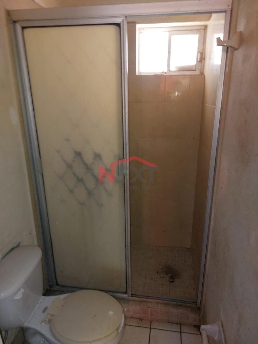 HOUSE FOR SALE LOCATED IN THE PRIMERO DE MAYO NEIGHBORHOOD