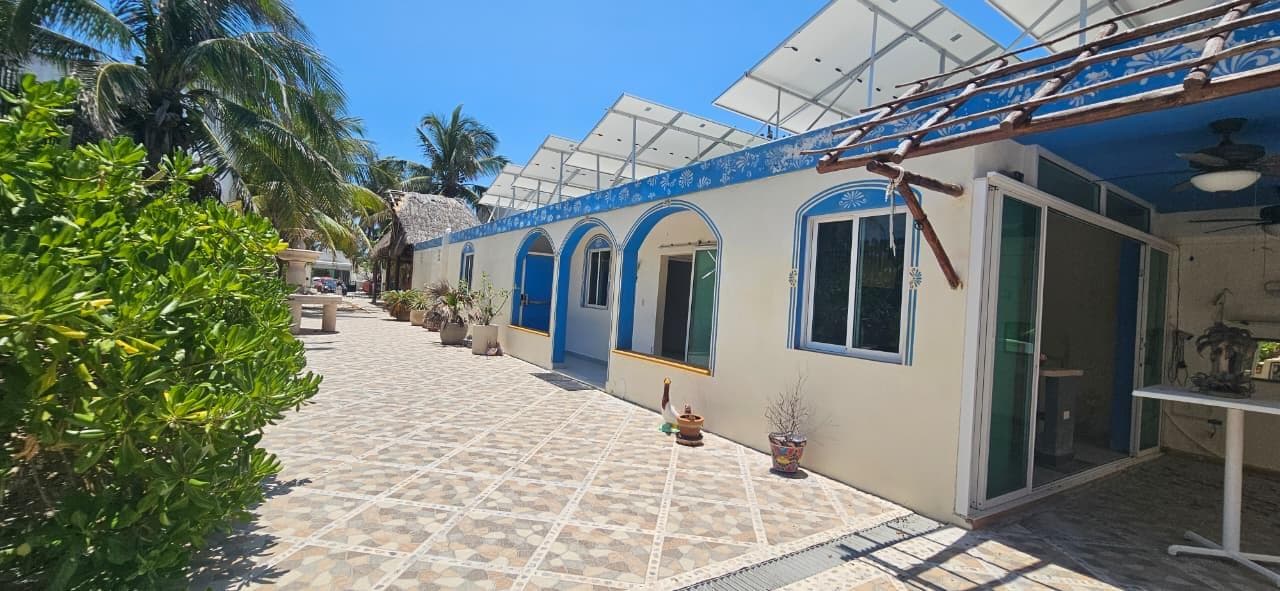 HOUSE FOR SALE: 3 BEDROOMS, ON THE BEACHFRONT IN CHELEM, 1,061 M2