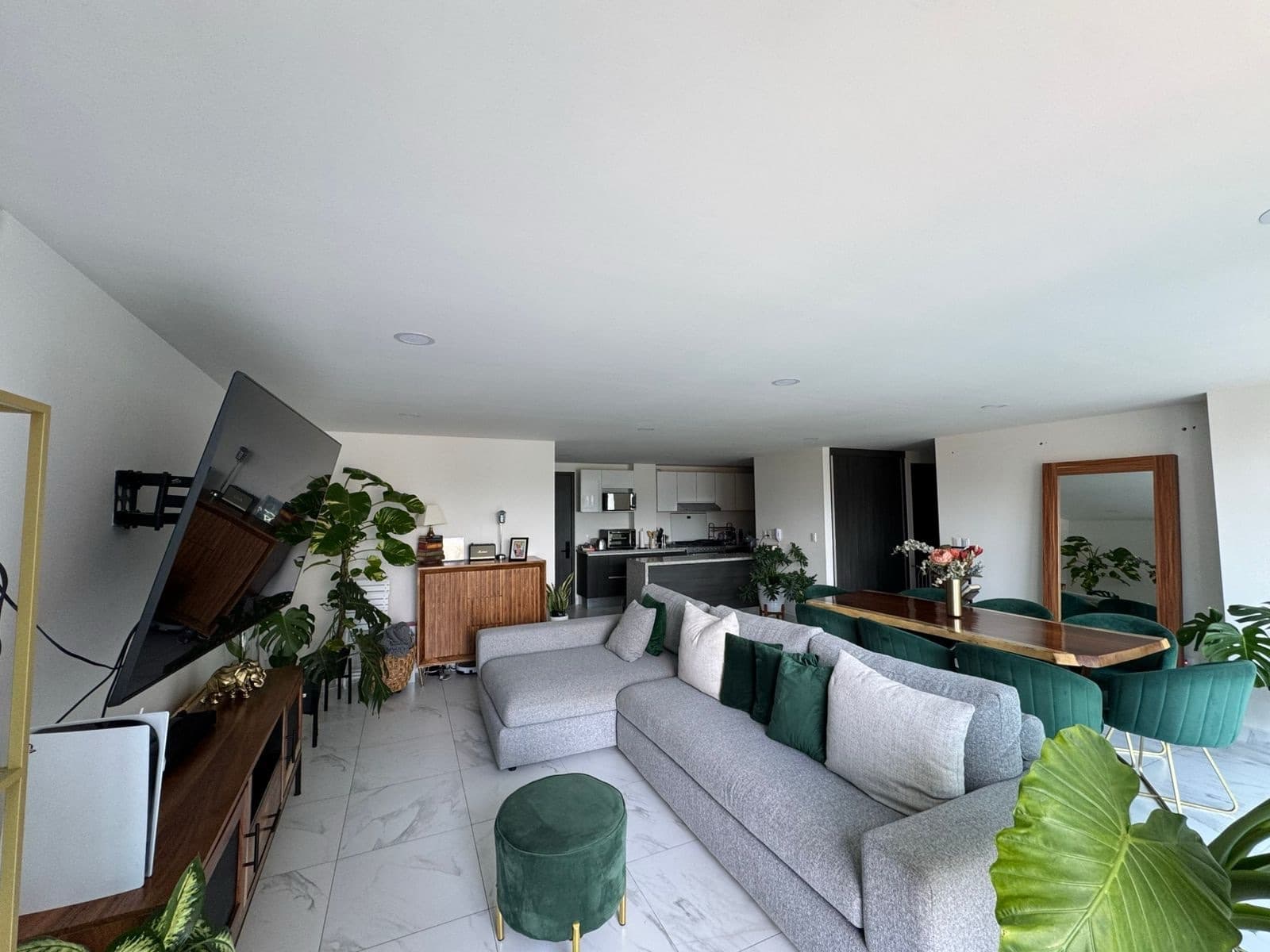 Apartment for sale in Almina, San Ángel: balcony, family room, storage room, 2 bedrooms, amenities, security
