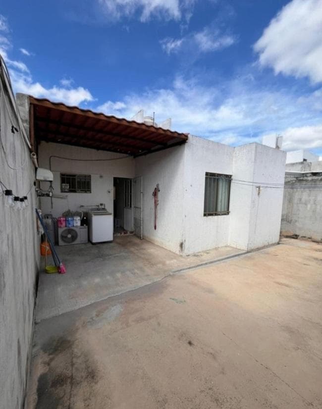 House in the Los Héroes Subdivision