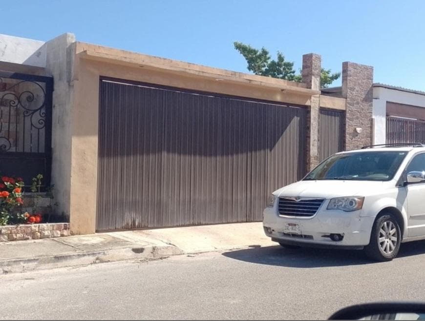 House in the Los Héroes Subdivision