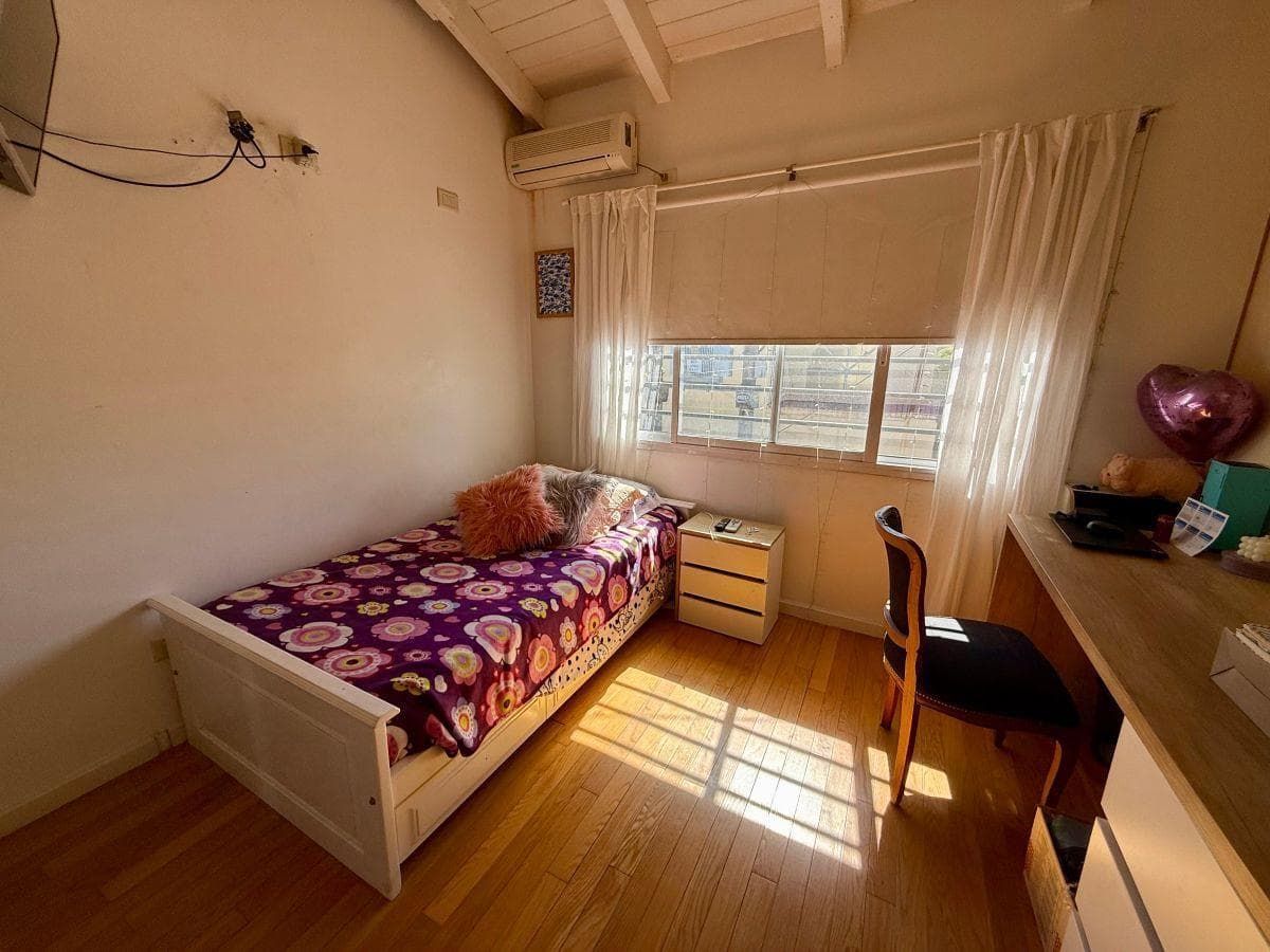 House for sale, 4 rooms, renovated, credit available, San Fernando