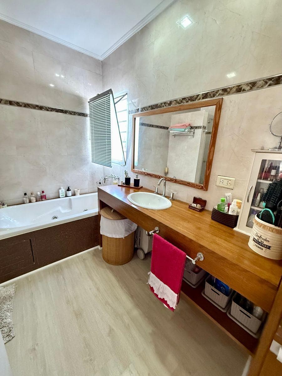 House for sale, 4 rooms, renovated, credit available, San Fernando