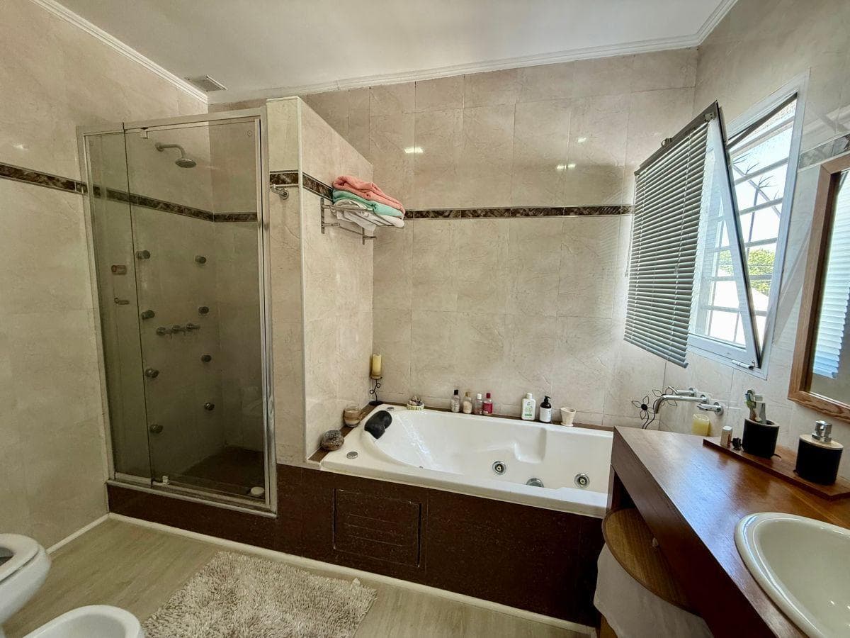 House for sale, 4 rooms, renovated, credit available, San Fernando