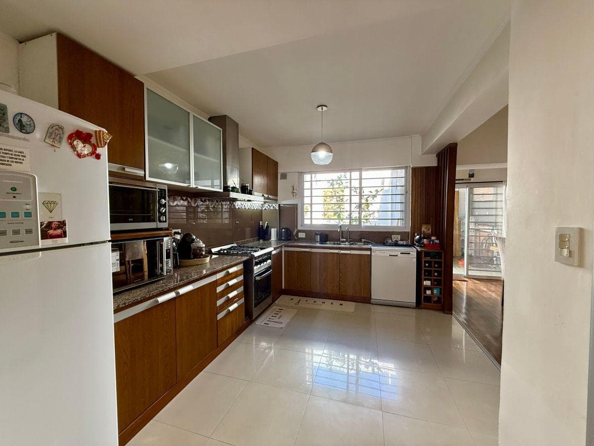House for sale, 4 rooms, renovated, credit available, San Fernando