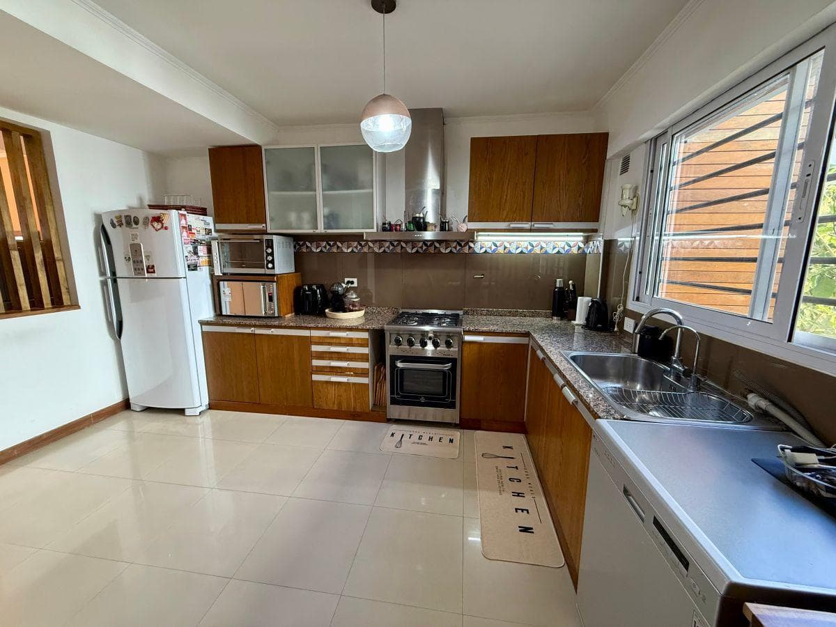 House for sale, 4 rooms, renovated, credit available, San Fernando