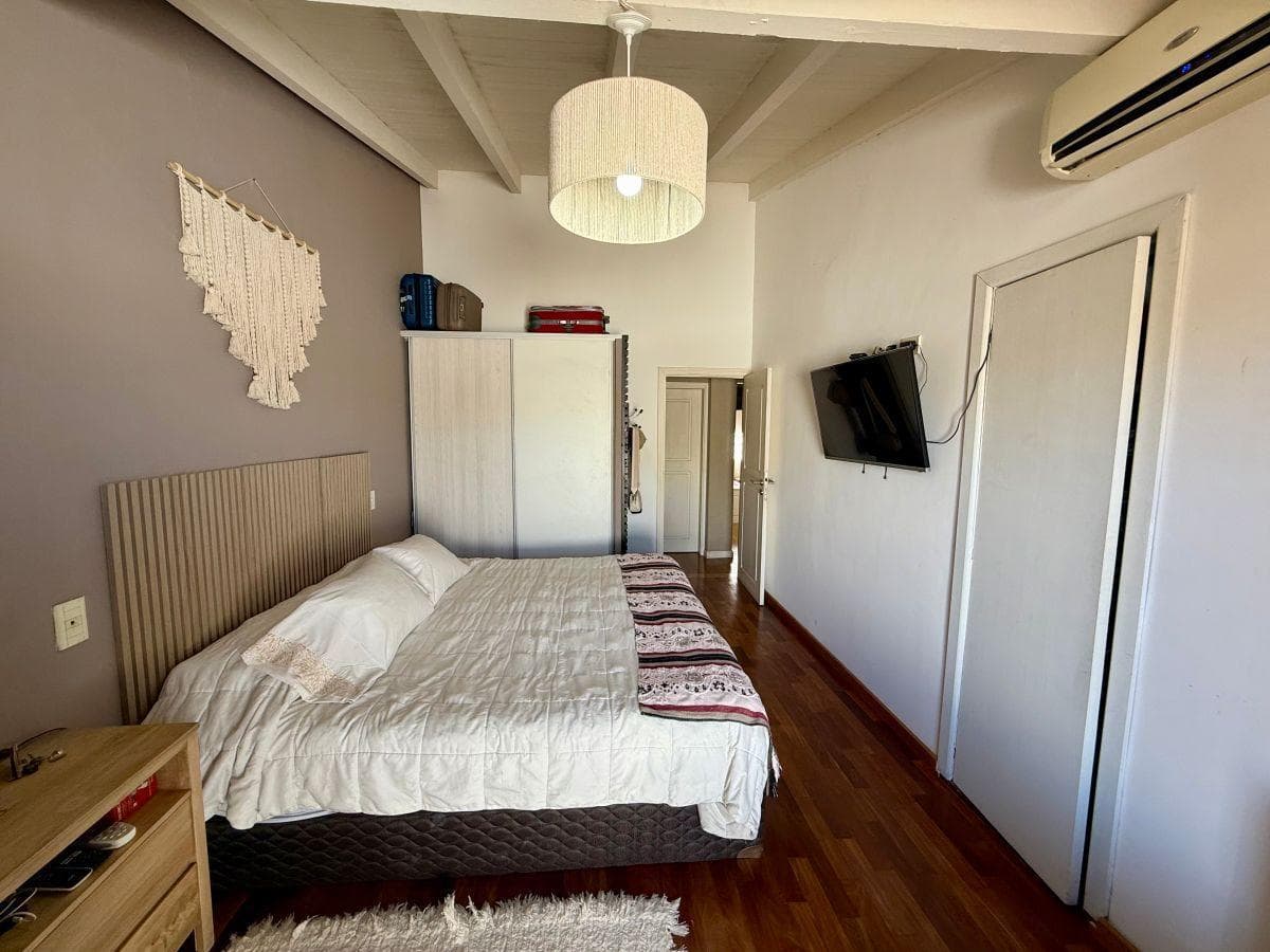 House for sale, 4 rooms, renovated, credit available, San Fernando