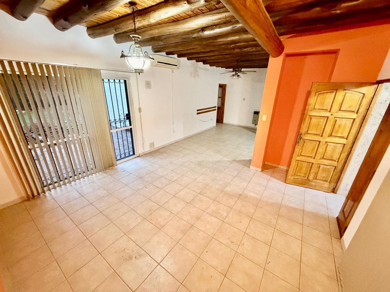 3-Bedroom, 2-Bathroom House in the Furlotti Neighborhood with a Garage