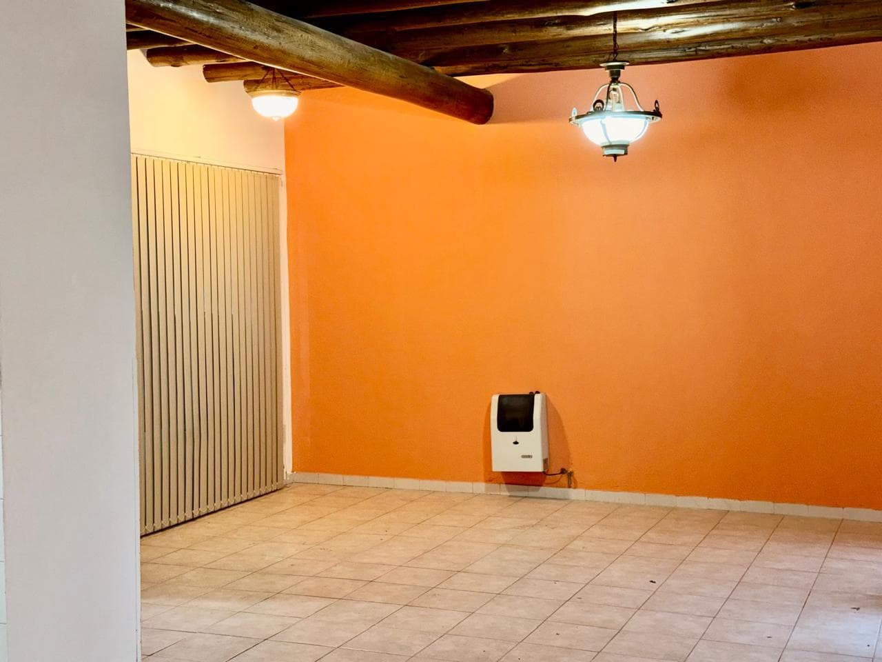 3-Bedroom, 2-Bathroom House in the Furlotti Neighborhood with a Garage