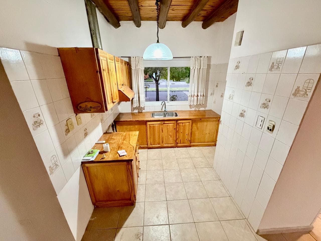 3-Bedroom, 2-Bathroom House in the Furlotti Neighborhood with a Garage