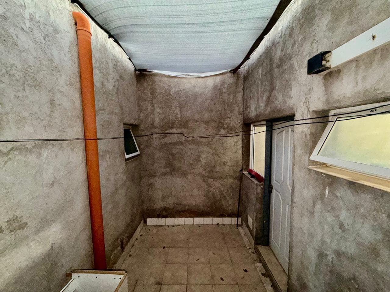 3-Bedroom, 2-Bathroom House in the Furlotti Neighborhood with a Garage