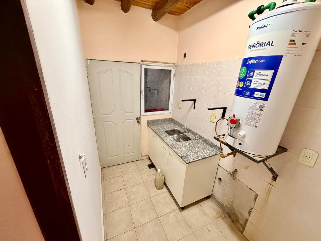 3-Bedroom, 2-Bathroom House in the Furlotti Neighborhood with a Garage