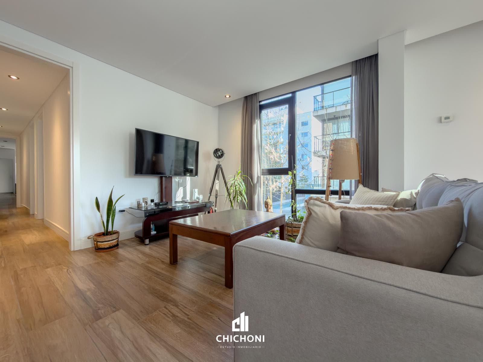 For Sale - Exclusive 4-Room Apartment - 2 Parking Spaces, 1 Storage Unit - High-End Building - Güemes Neighborhood
