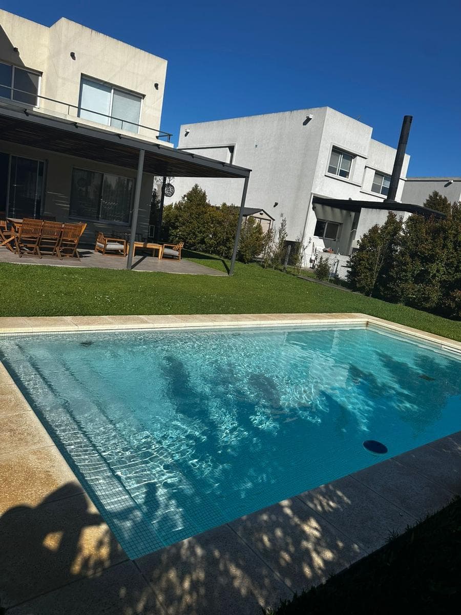 Home - Los Castaños