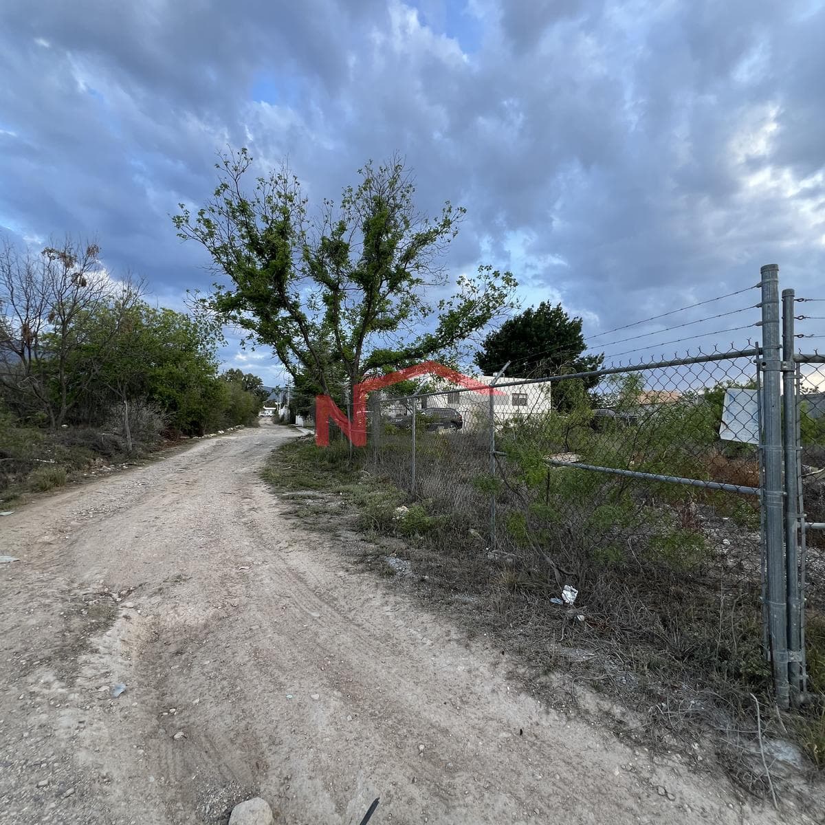 LAND FOR SALE IN LA JOYA NEIGHBORHOOD, ARTEAGA | 917 m²