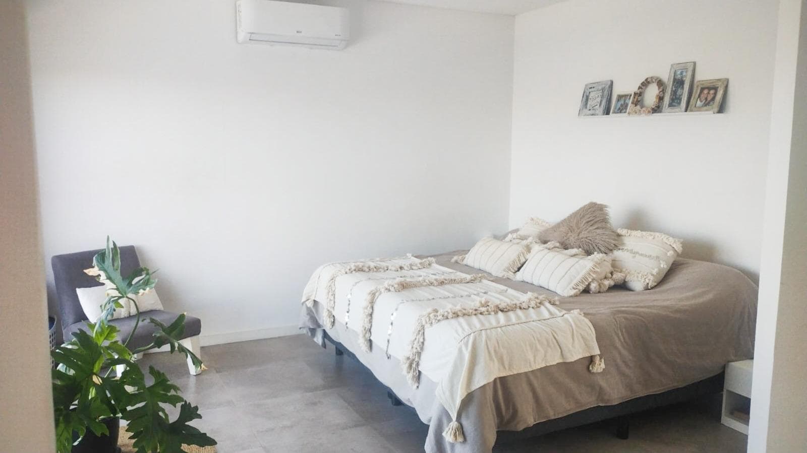 House for Sale in La Laguna, El Naudir - Private Water Supply