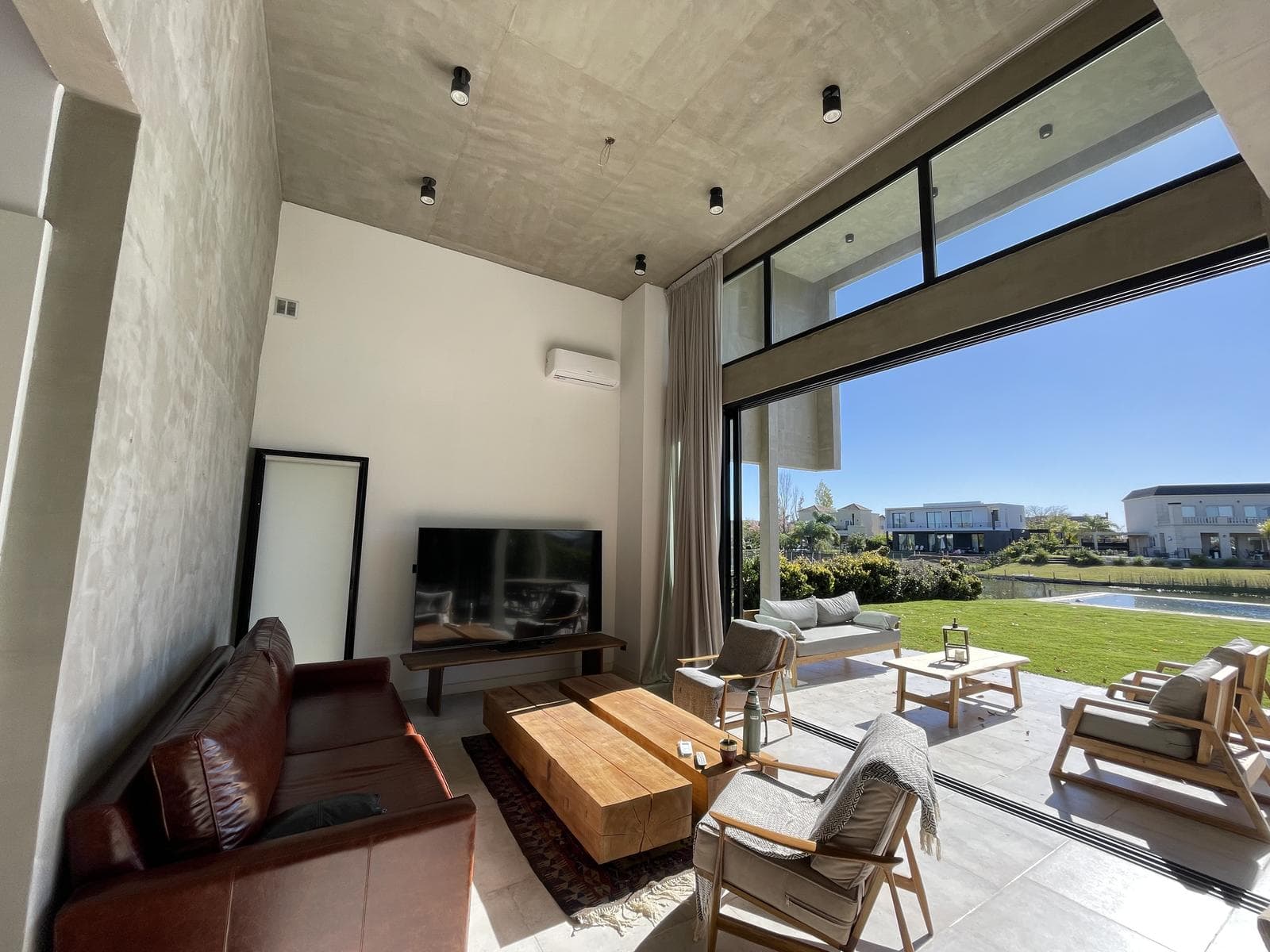 House for Sale in La Laguna, El Cantón - Islas, Escobar / Financing Available