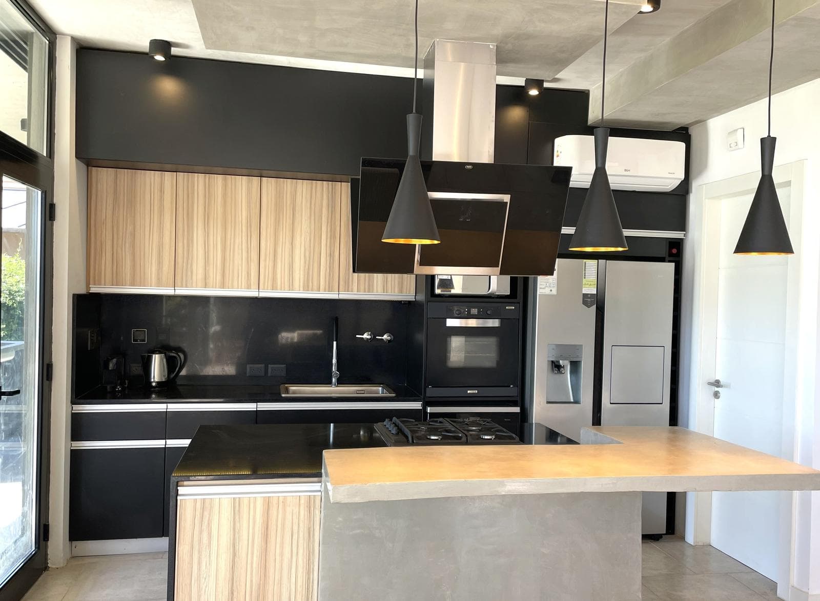 House for Sale in La Laguna, El Cantón - Islas, Escobar / Financing Available