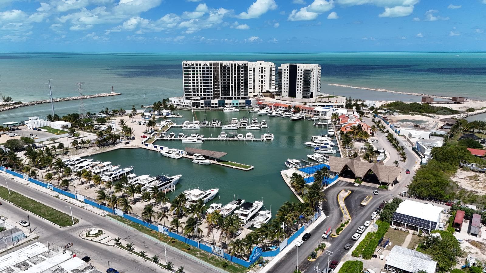 Oceanfront Penthouse for Sale in Yucalpetén