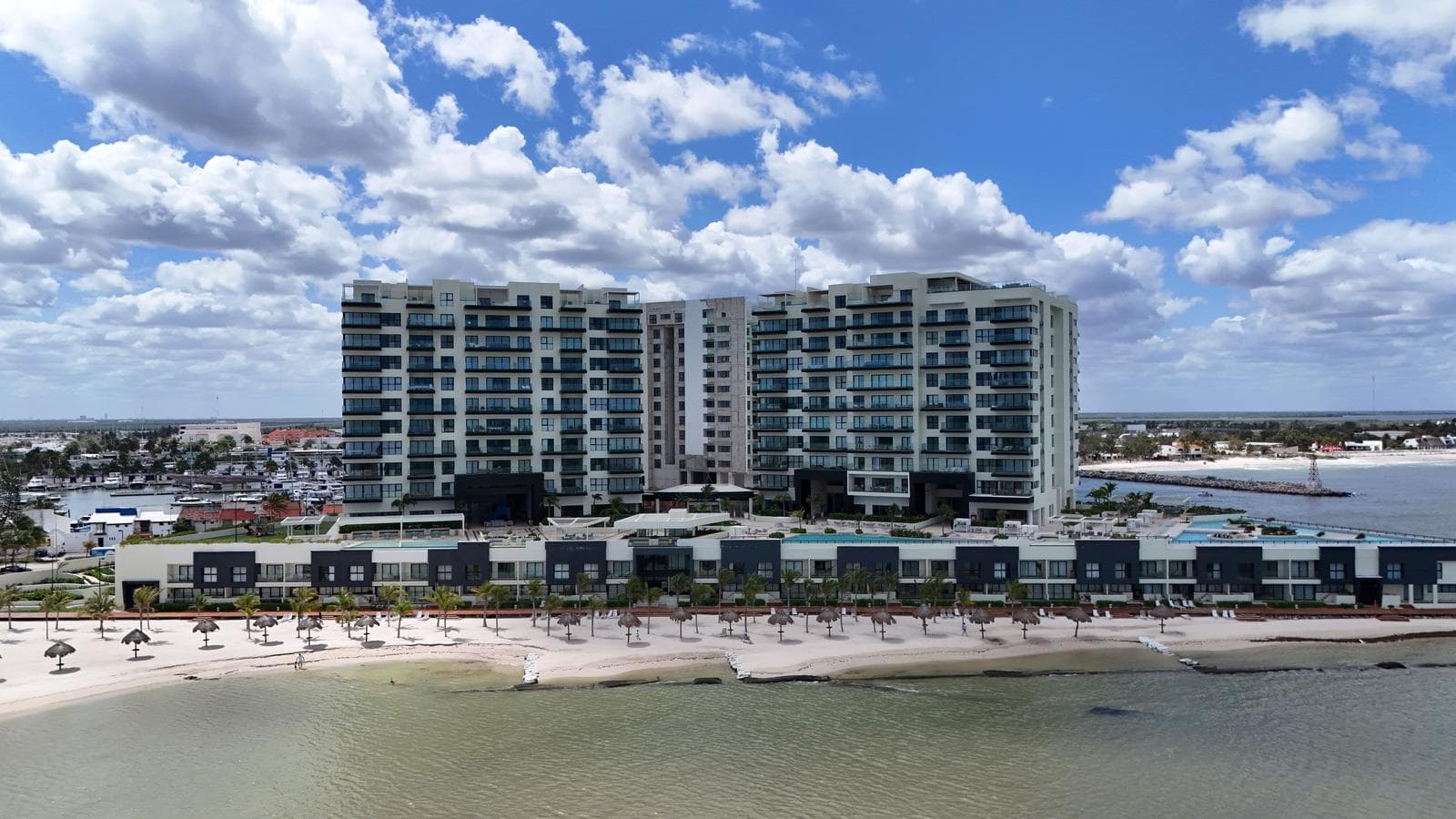 Oceanfront Penthouse for Sale in Yucalpetén