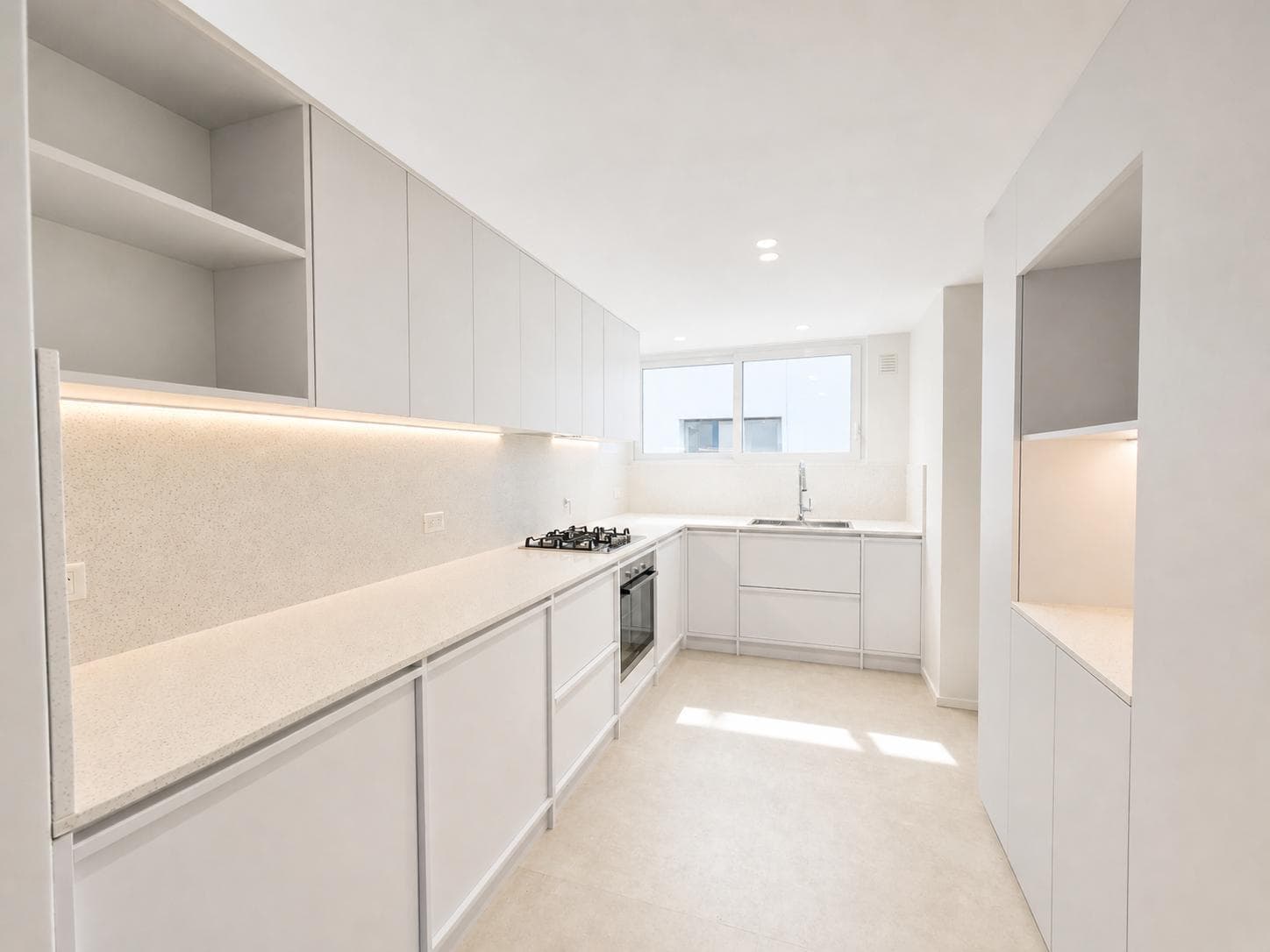 IMPECCABLE 3-bedroom apartment with a master suite in Recoleta
