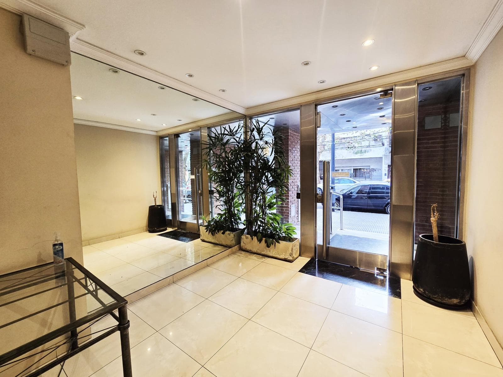 Two-room apartment for rent in Cañitas with a terrace-style balcony
