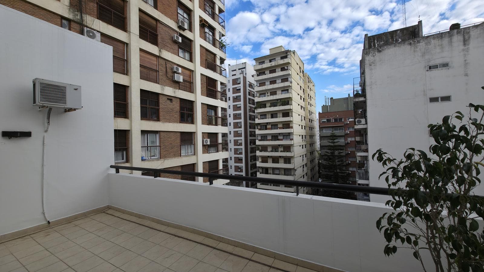 Two-room apartment for rent in Cañitas with a terrace-style balcony