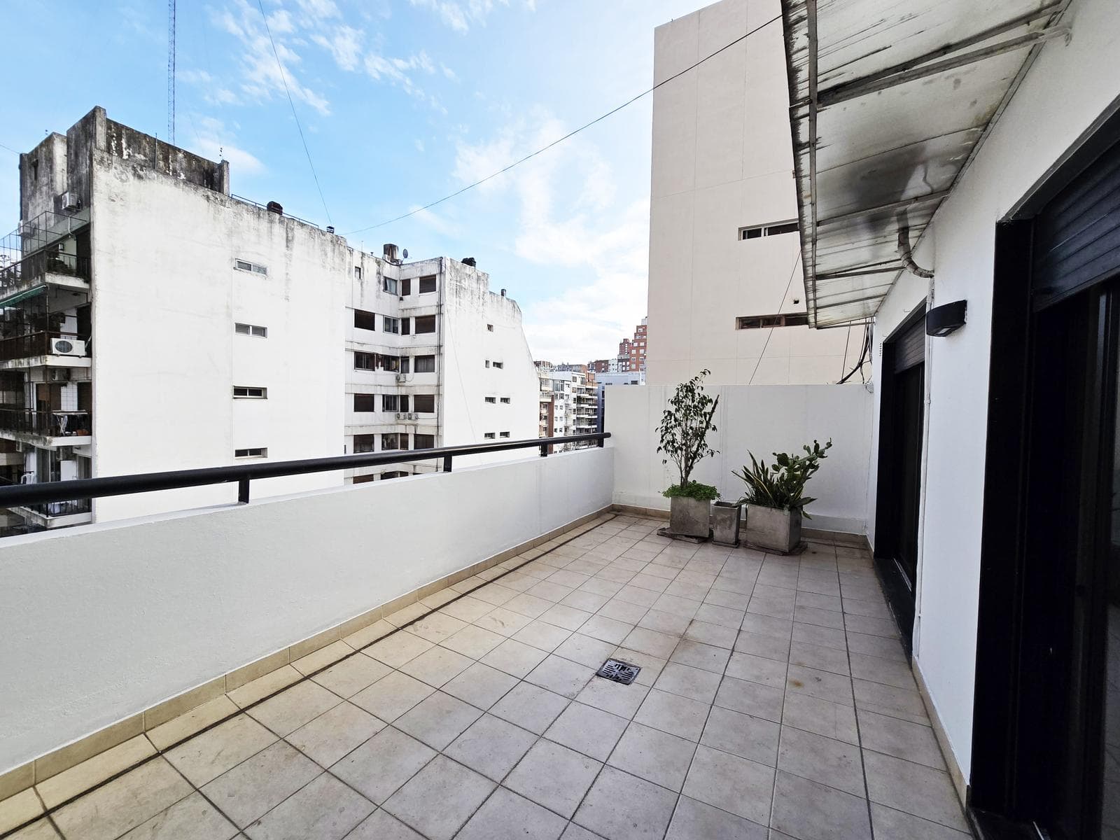 Two-room apartment for rent in Cañitas with a terrace-style balcony
