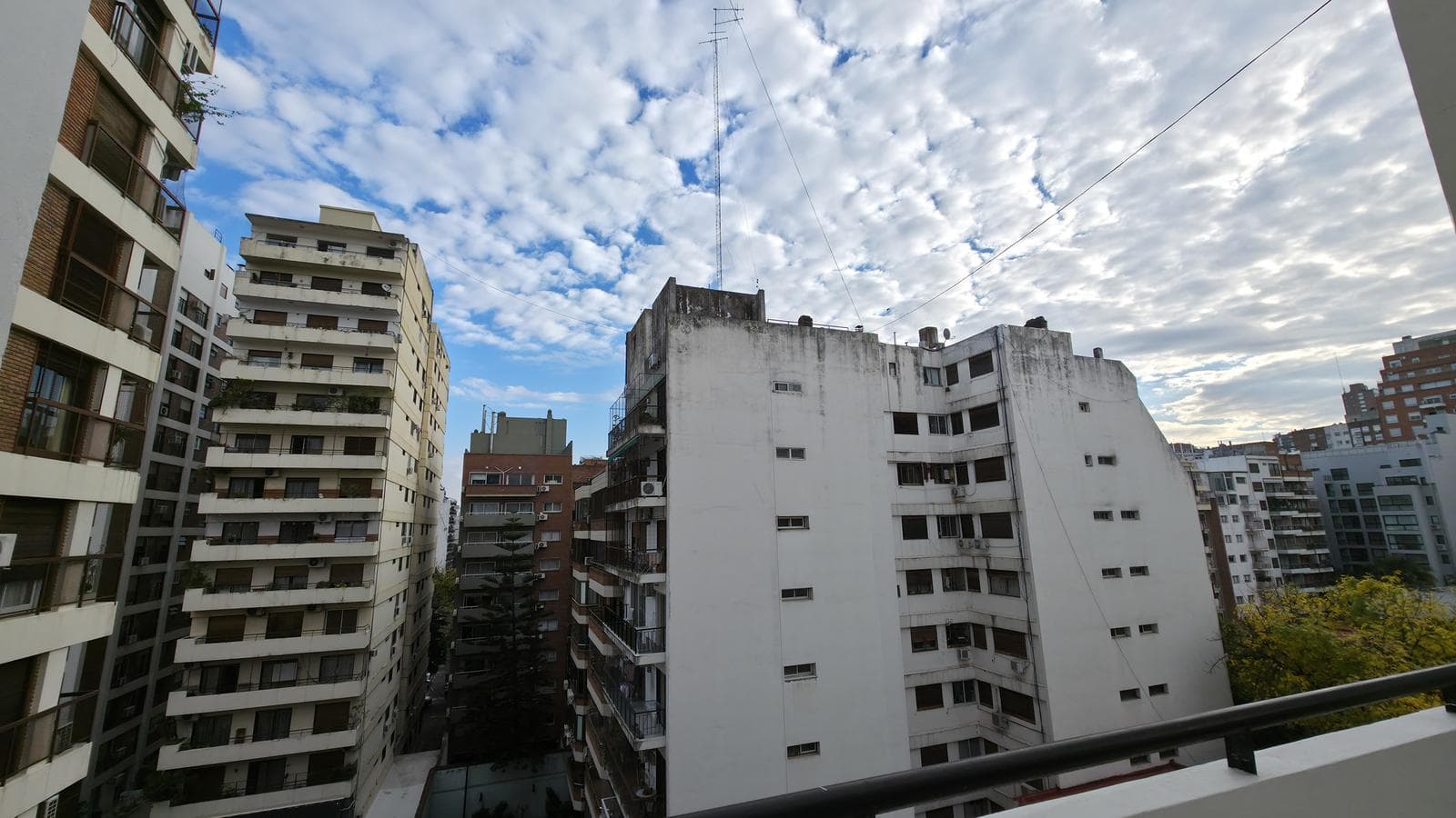 Two-room apartment for rent in Cañitas with a terrace-style balcony