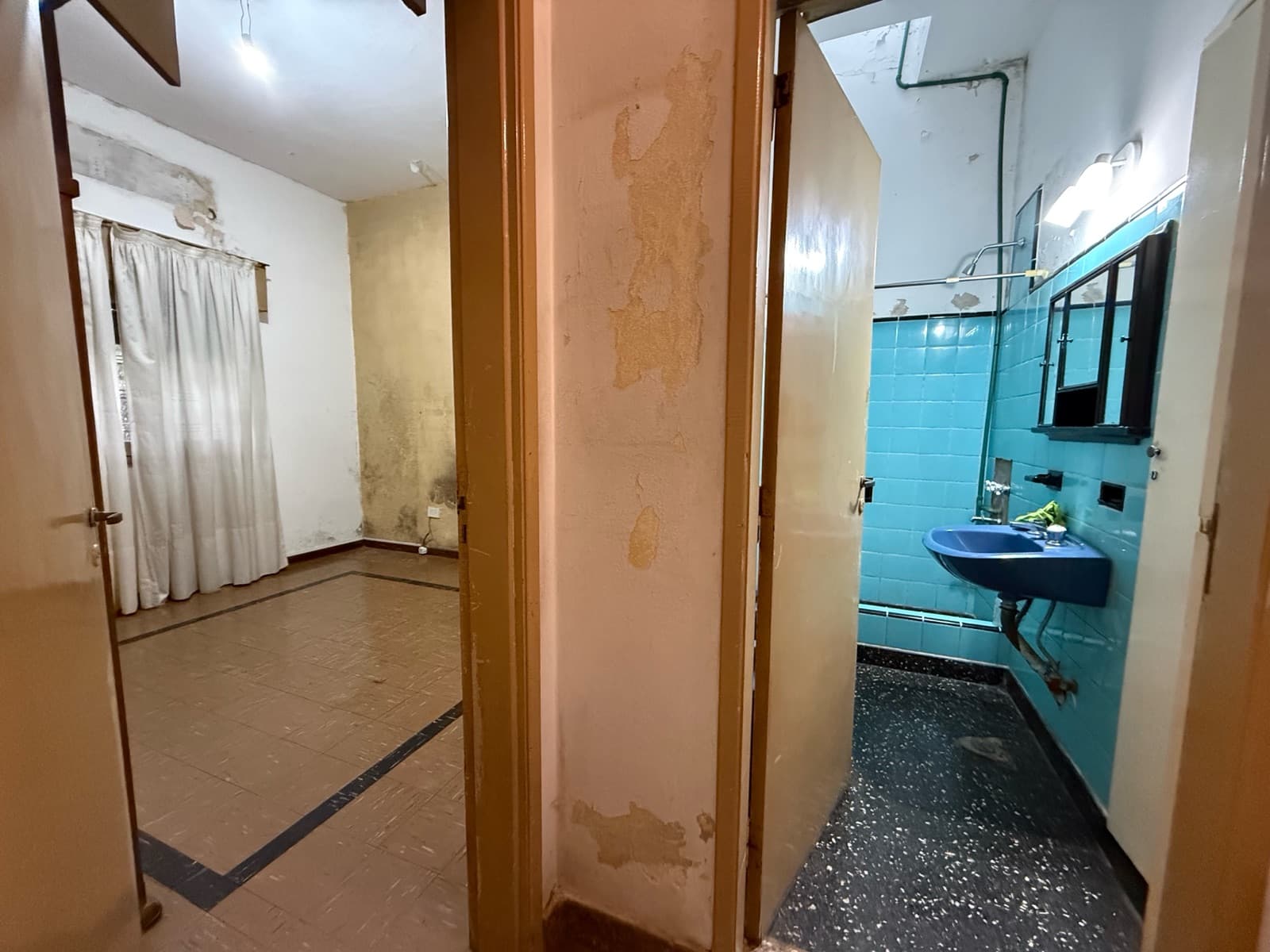 3-room house in Villa Luzuriaga—ideal for investors