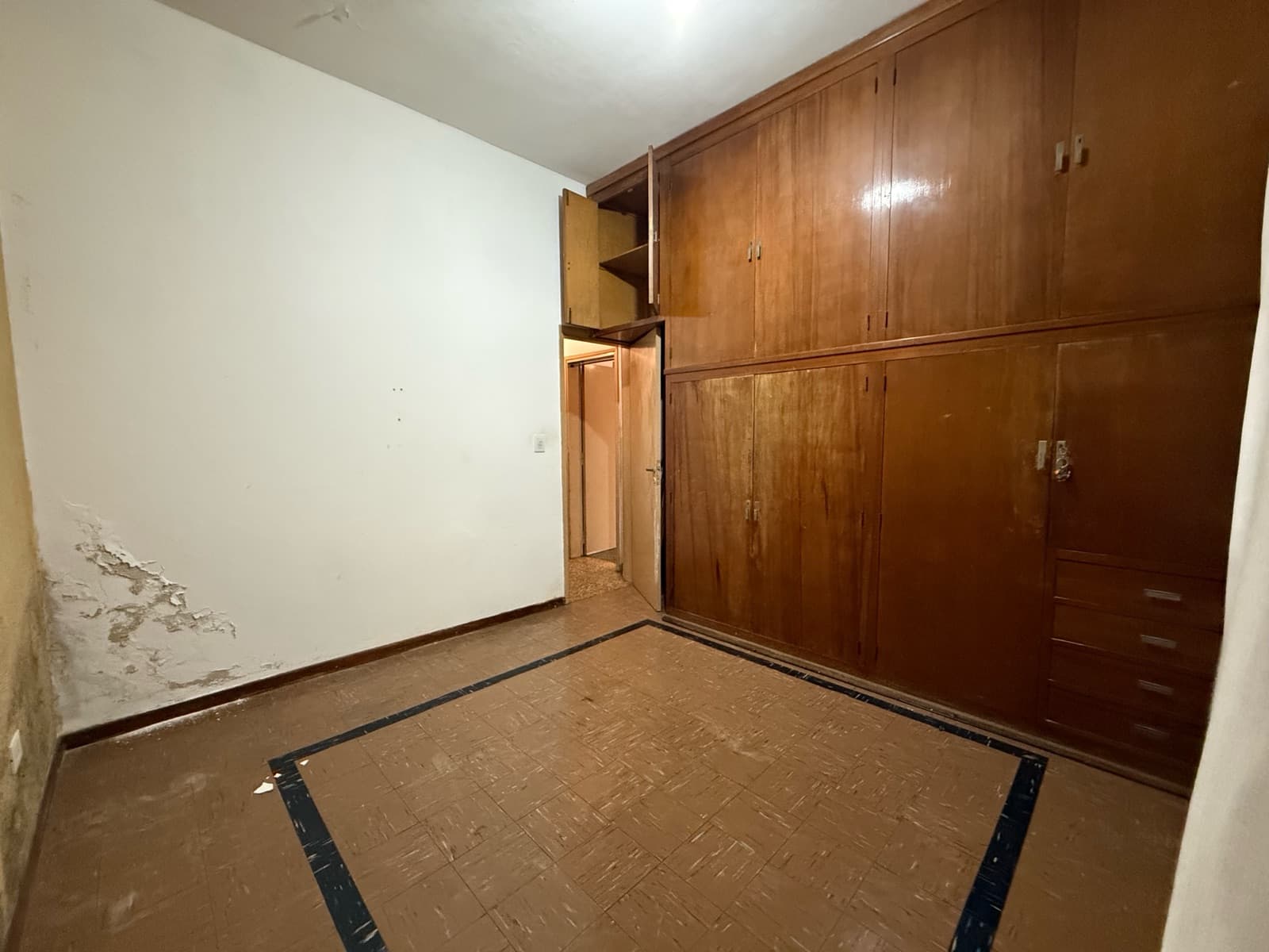 3-room house in Villa Luzuriaga—ideal for investors