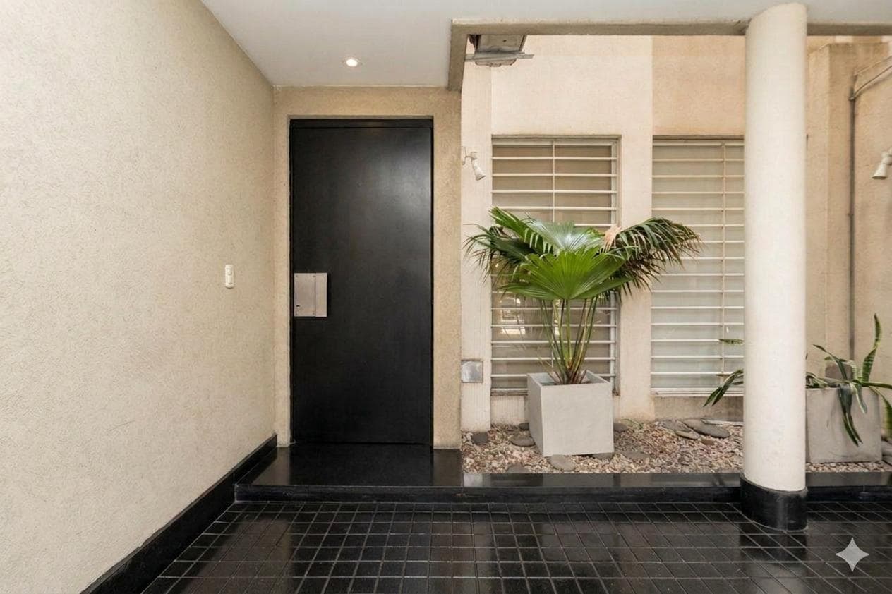 Triplex for Sale in Chacarita