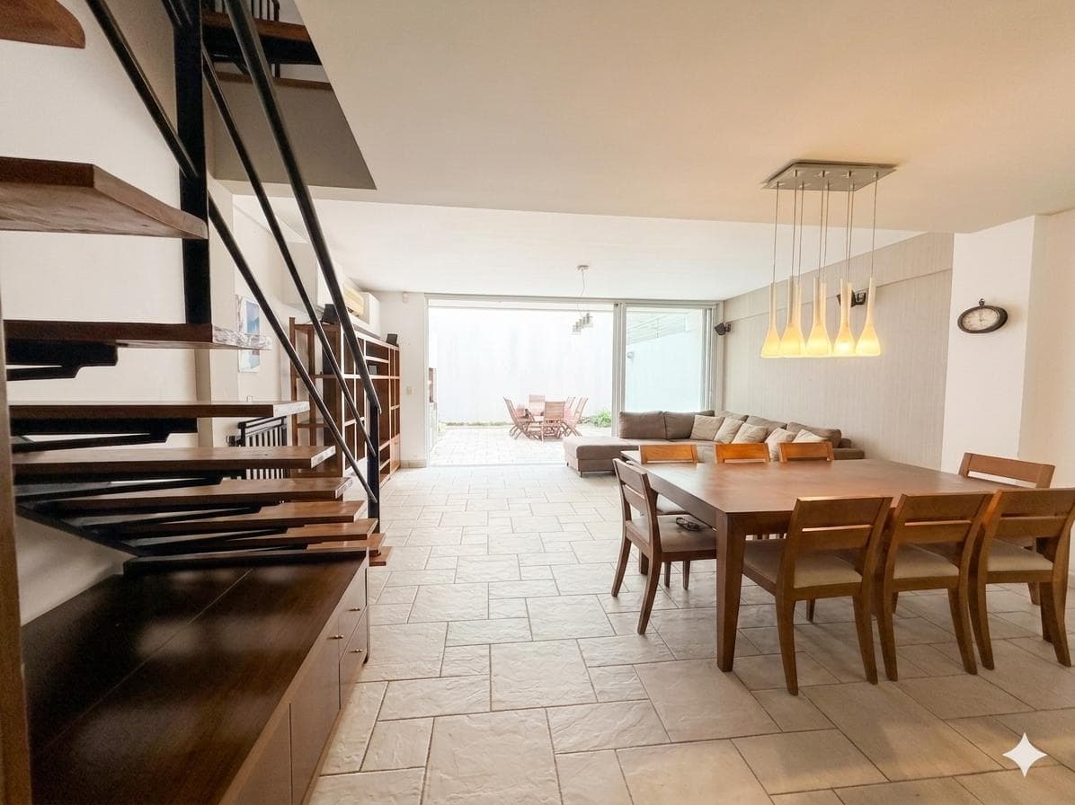 Triplex for Sale in Chacarita