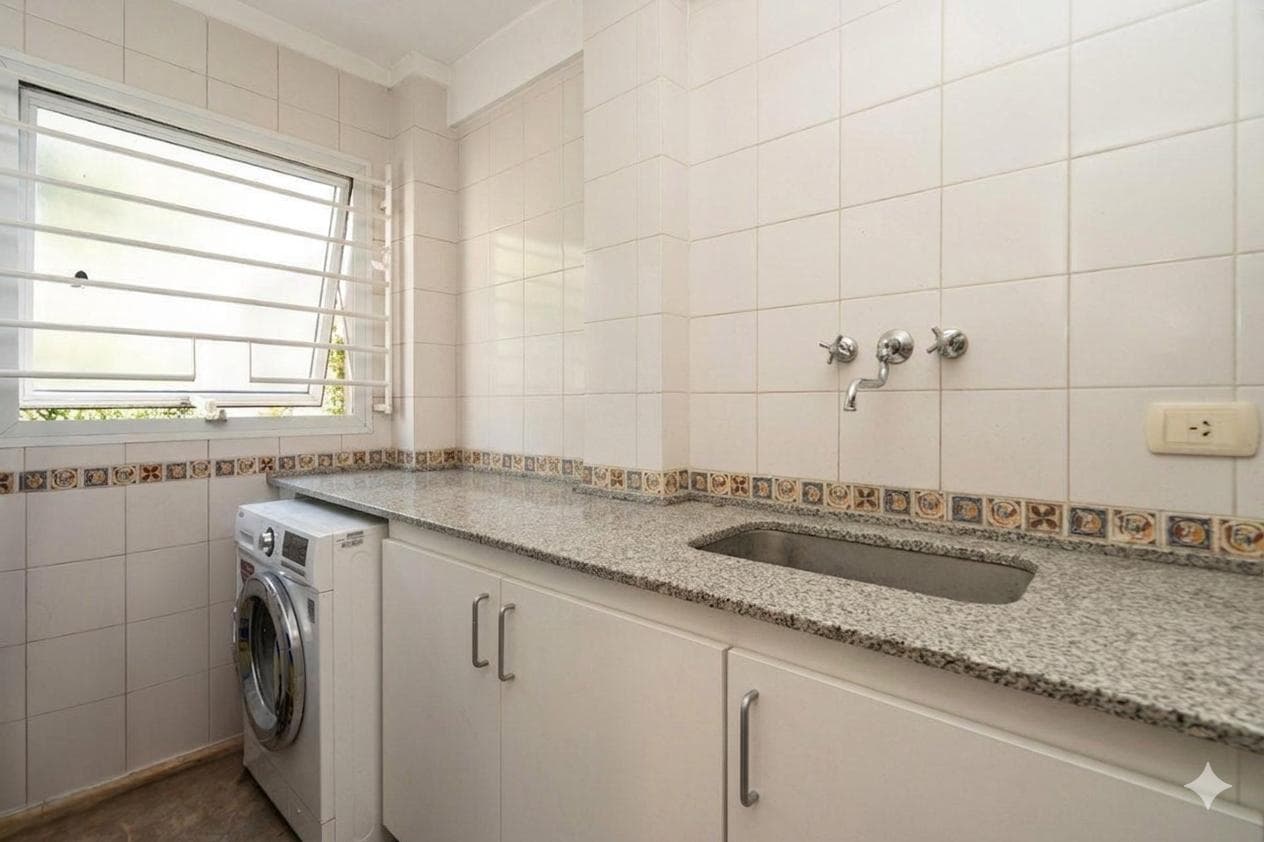 Triplex for Sale in Chacarita