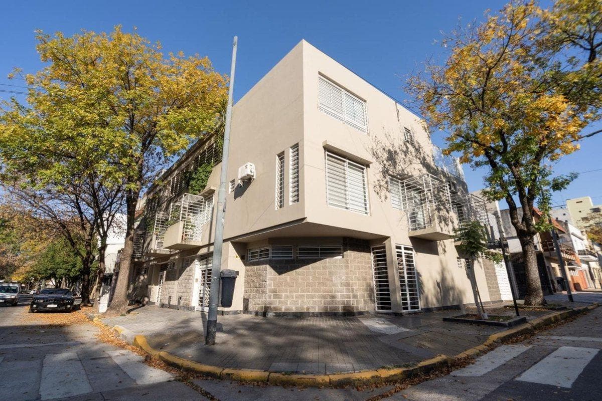 Triplex for Sale in Chacarita