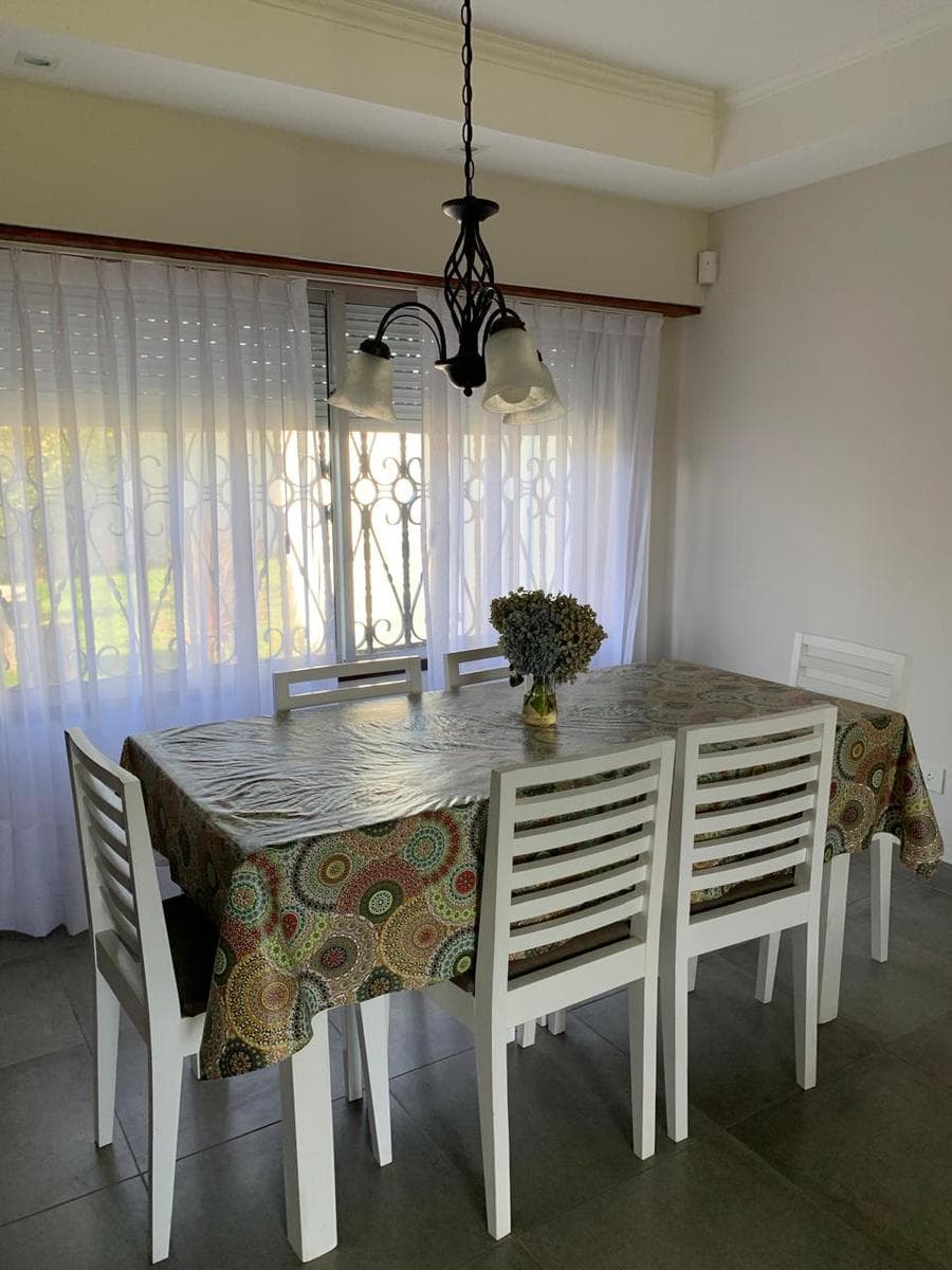 Casa 4 ambientes y terreno en punta mogotes