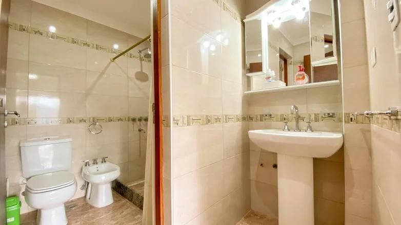 Casa 4 ambientes y terreno en punta mogotes