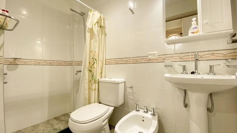 Casa 4 ambientes y terreno en punta mogotes