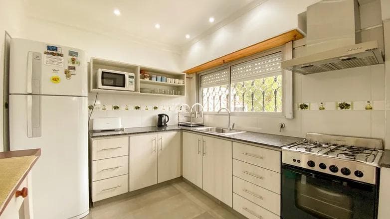 Casa 4 ambientes y terreno en punta mogotes