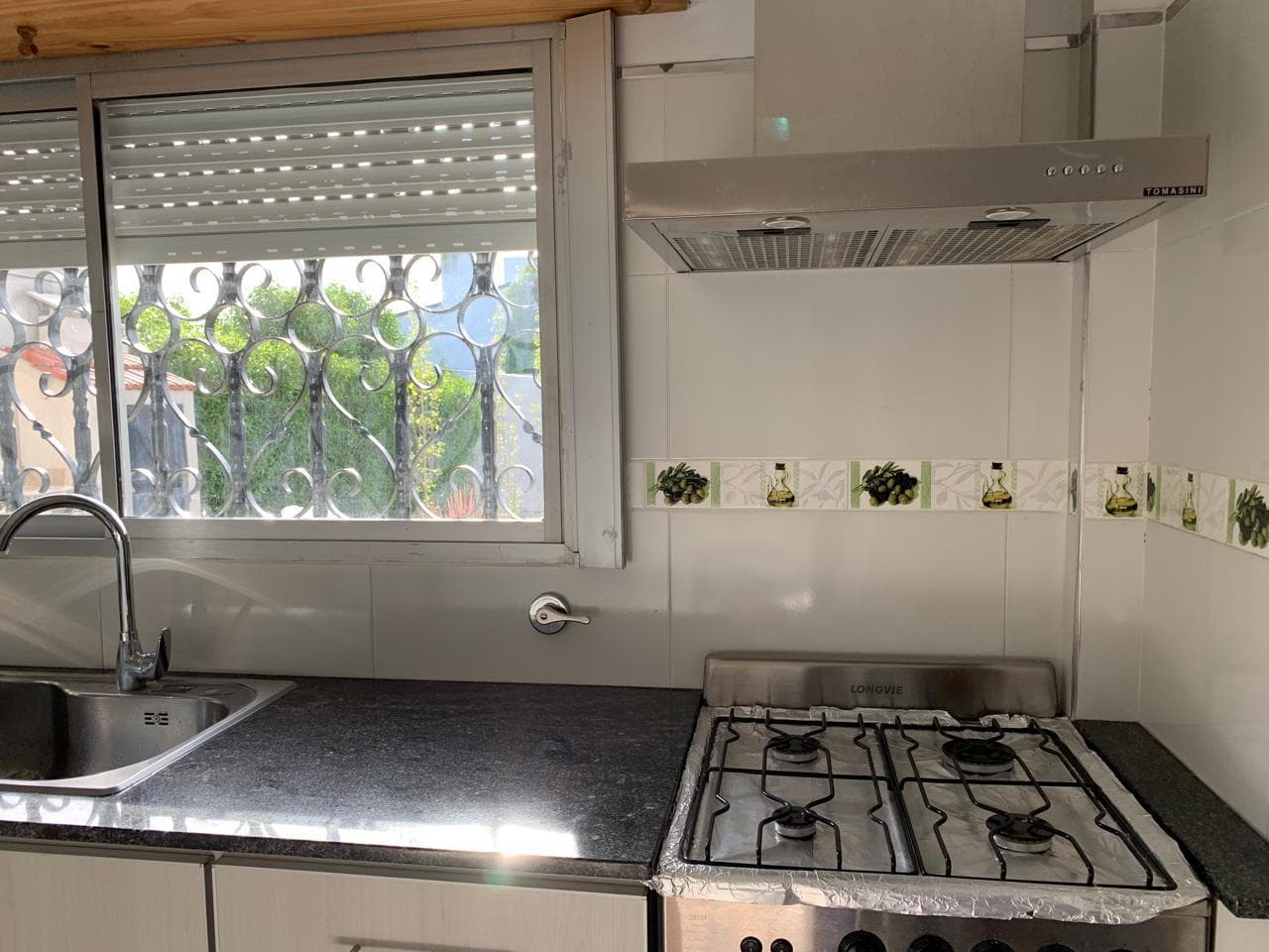 Casa 4 ambientes y terreno en punta mogotes
