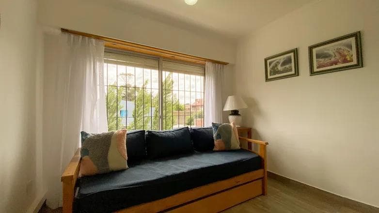 Casa 4 ambientes y terreno en punta mogotes