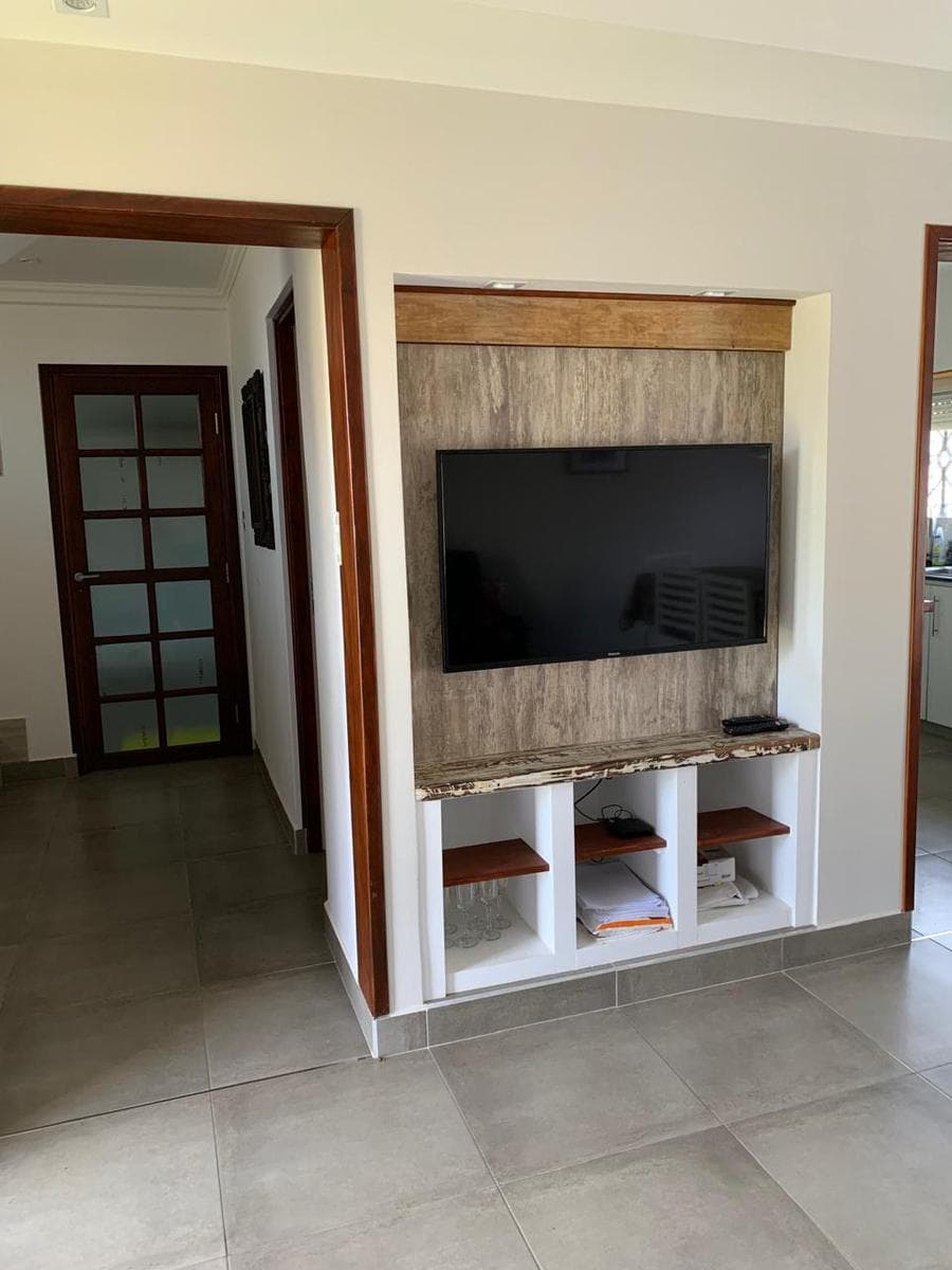 Casa 4 ambientes y terreno en punta mogotes