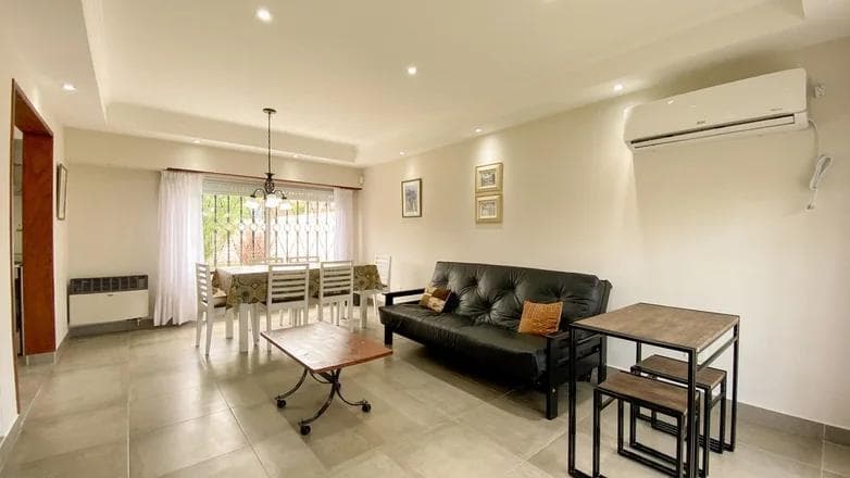 Casa 4 ambientes y terreno en punta mogotes